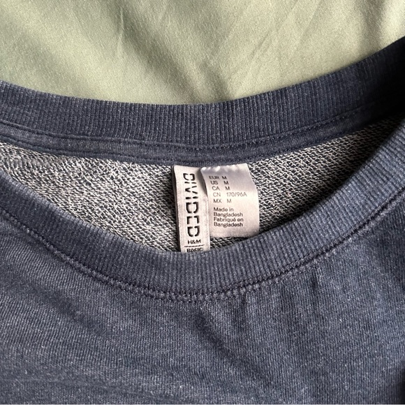 H&H Basic Sweatshirt - Picture 3 of 4